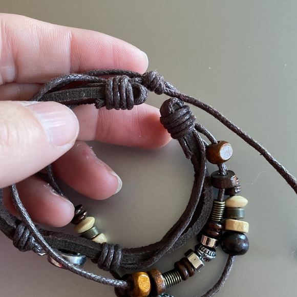 3/$15 🌟NWOT- PAPARAZZI: Faux Leather Brown Bracelet with Beads and Charm - Picture 3 of 3